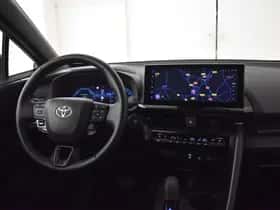 Toyota C-HR (2024) thumbnail 4