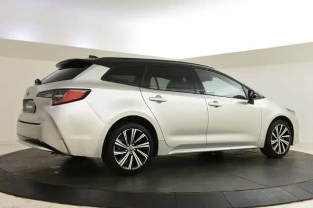 Toyota Corolla (2023) thumbnail 2