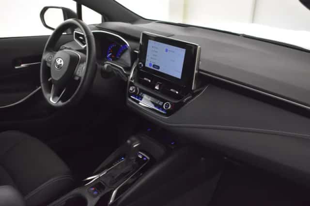 Toyota Corolla (2023) thumbnail 3