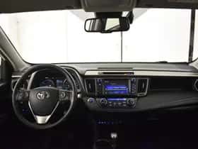 Toyota RAV4 (2018) thumbnail 3