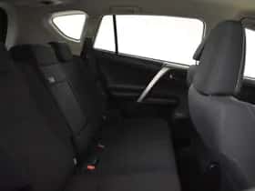 Toyota RAV4 (2018) thumbnail 25
