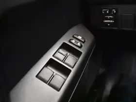 Toyota RAV4 (2018) thumbnail 26