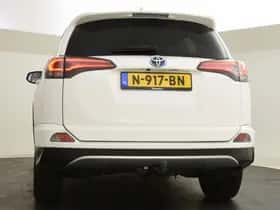 Toyota RAV4 (2018) thumbnail 8