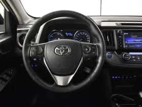 Toyota RAV4 (2018) thumbnail 9