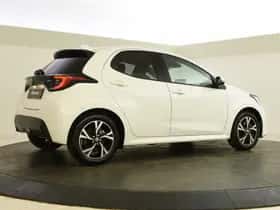 Toyota Yaris (2024) thumbnail 2