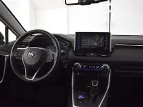 Toyota RAV4 (2023) thumbnail 4