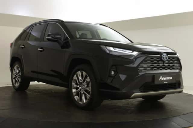 Toyota RAV4 (2023) thumbnail 5
