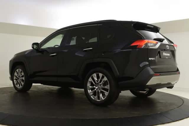 Toyota RAV4 (2023) thumbnail 6