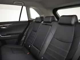 Toyota RAV4 (2023) thumbnail 10