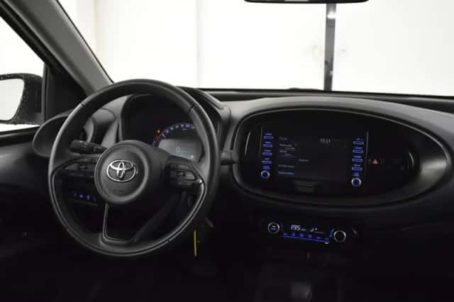 Toyota Aygo (2022) thumbnail 4