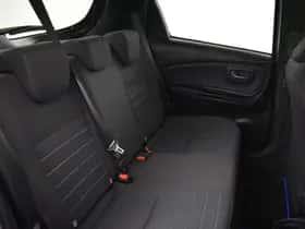 Toyota Yaris (2018) thumbnail 17