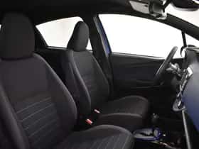 Toyota Yaris (2018) thumbnail 3