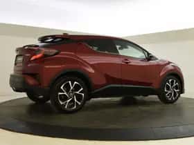 Toyota C-HR (2019) thumbnail 2