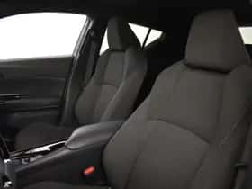 Toyota C-HR (2019) thumbnail 11