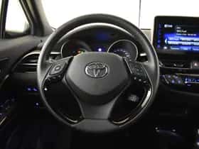 Toyota C-HR (2019) thumbnail 13