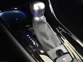 Toyota C-HR (2019) thumbnail 24