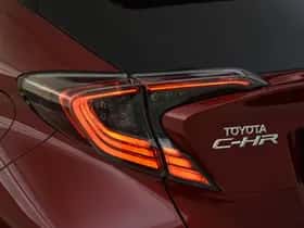 Toyota C-HR (2019) thumbnail 10