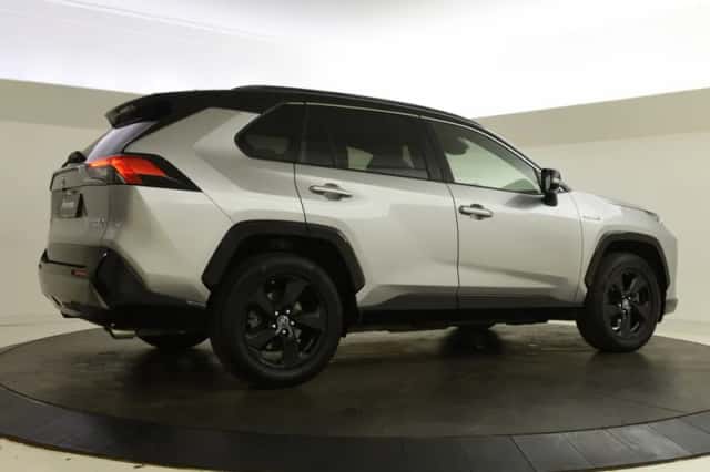 Toyota RAV4 (2019) thumbnail 2