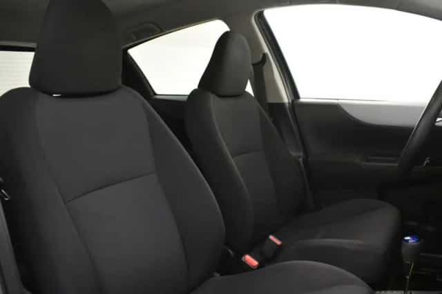 Toyota Yaris (2014) thumbnail 3