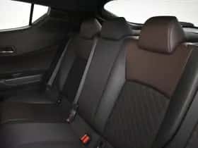 Toyota C-HR (2018) thumbnail 12