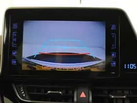 Toyota C-HR (2018) thumbnail 21