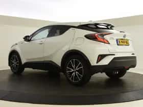 Toyota C-HR (2018) thumbnail 6