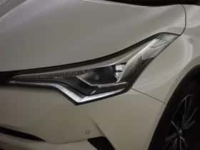 Toyota C-HR (2018) thumbnail 8