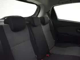 Toyota Yaris (2016) thumbnail 27