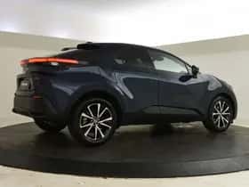 Toyota C-HR (2024) thumbnail 2