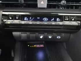 Toyota C-HR (2024) thumbnail 19