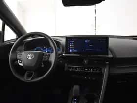 Toyota C-HR (2024) thumbnail 4