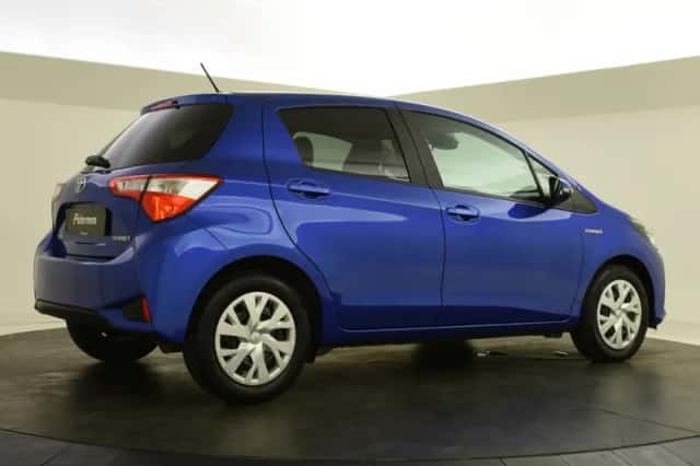 Toyota Yaris (2018) thumbnail 2