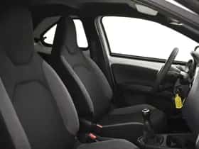 Toyota Aygo (2024) thumbnail 3
