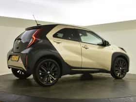 Toyota Aygo (2022) thumbnail 2