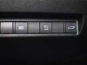 Toyota RAV4 (2021) thumbnail 24