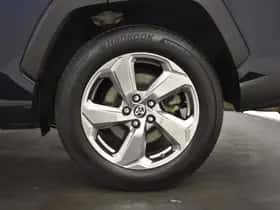Toyota RAV4 (2021) thumbnail 31