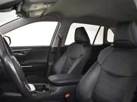 Toyota RAV4 (2021) thumbnail 9
