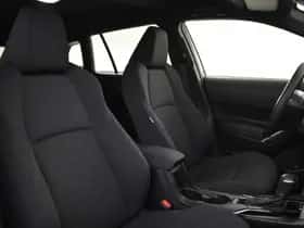 Toyota Corolla (2024) thumbnail 3