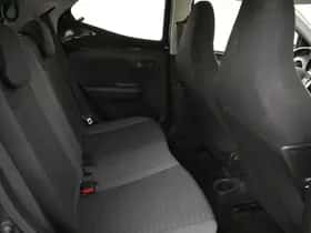 Toyota Aygo (2019) thumbnail 13