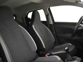 Toyota Aygo (2019) thumbnail 3