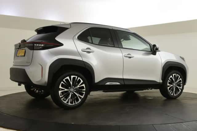 Toyota Yaris Cross (2025) thumbnail 2