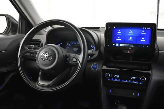 Toyota Yaris Cross (2021) thumbnail 3