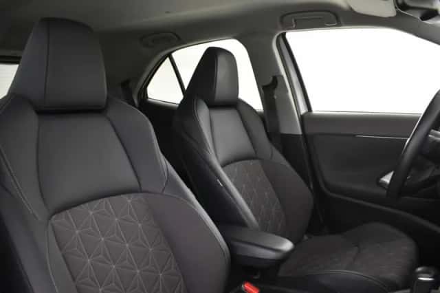 Toyota Yaris Cross (2021) thumbnail 4