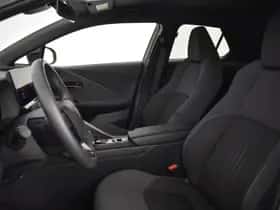 Toyota C-HR (2025) thumbnail 11
