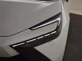 Toyota C-HR (2025) thumbnail 8