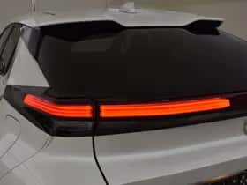 Toyota C-HR (2025) thumbnail 10