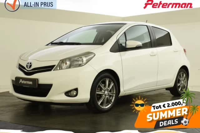 Toyota Yaris (2012) thumbnail 1