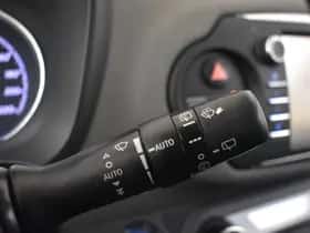 Toyota Yaris (2017) thumbnail 17