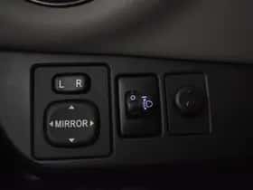 Toyota Yaris (2017) thumbnail 27
