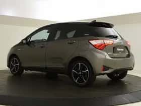 Toyota Yaris (2017) thumbnail 6